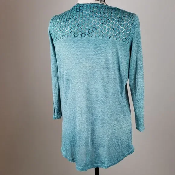 {Anthropologie | Akemi + Kin} long sleeve shirt - Picture 4 of 6